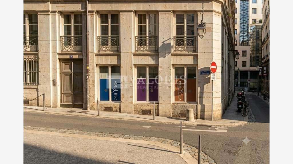 LYON - LOCAL COMMERCIAL à louer