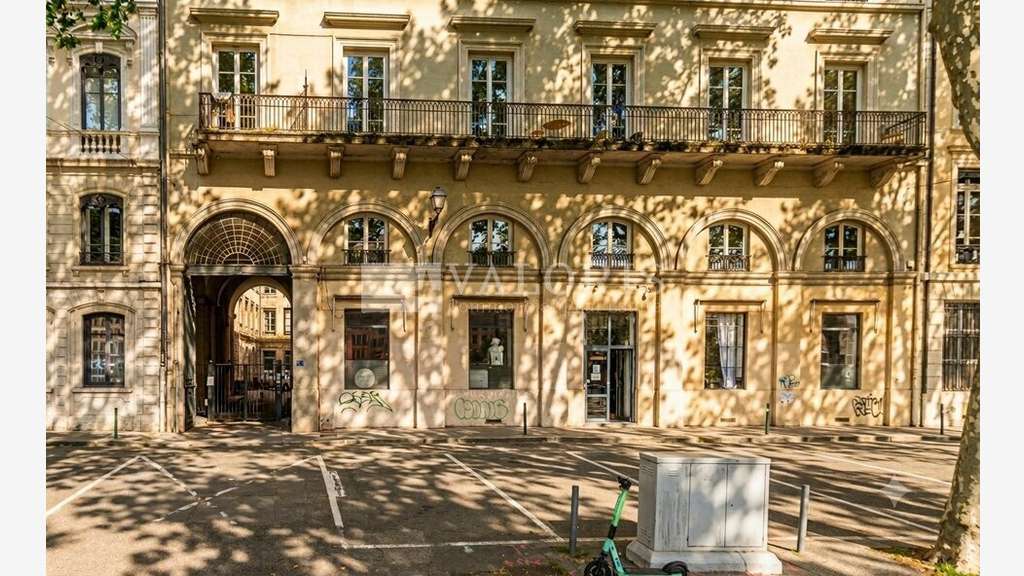 LYON - LOCAL COMMERCIAL à louer