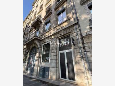 Locaux commerciaux à louer de 381m² à Lyon 69001