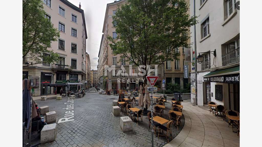 LOCAL À LOUER - 97 m² - LYON 1