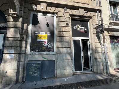 A LOUER - LOCAL COMMERCIAL - LYON 1ER