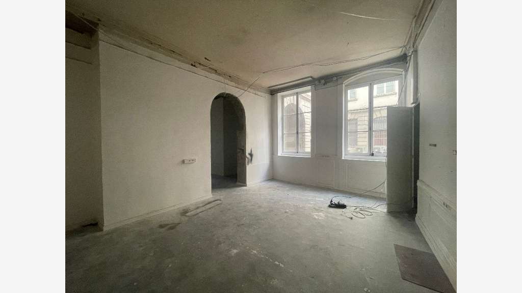 Loue local commercial 240m² à Lyon 69001 Terreaux