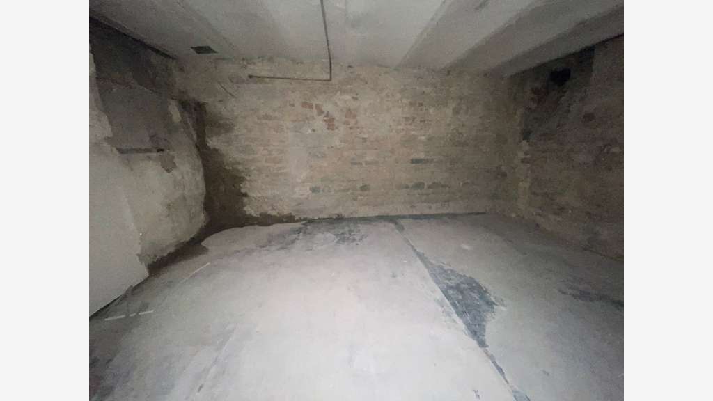 Loue local commercial 240m² à Lyon 69001 Terreaux