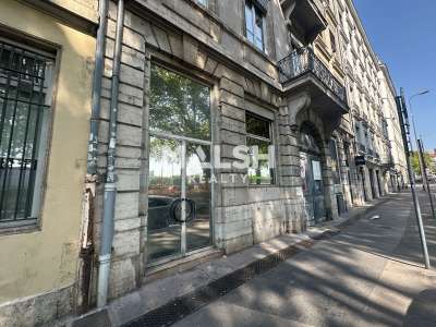 Local à louer de 141m² à Lyon 1er quai Jean Moulin