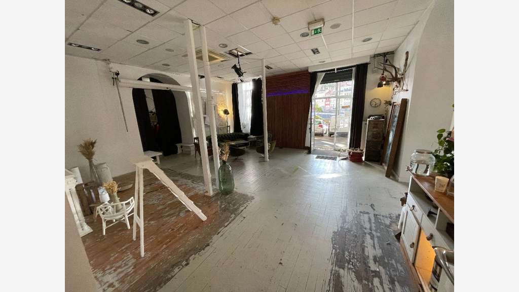 Loue local commercial 268m² à Lyon quai St-Vincent