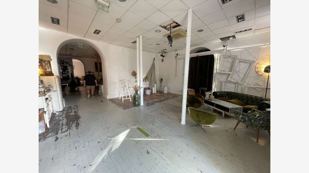 Loue local commercial 268m² à Lyon quai St-Vincent