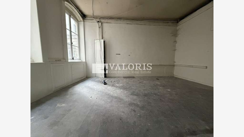 Local commercial de 240m² à louer à Lyon 69001