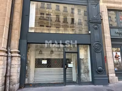 LOCAL COMMERCIAL À LOUER - 163 m² - LYON 1