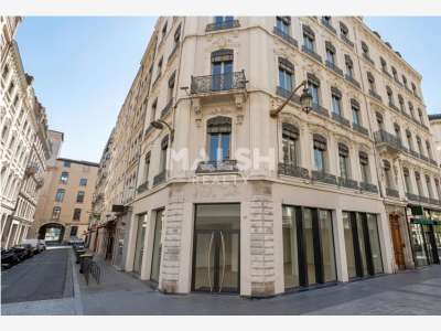 LOCAL COMMERCIA À LOUER - 174 M² - LYON 1