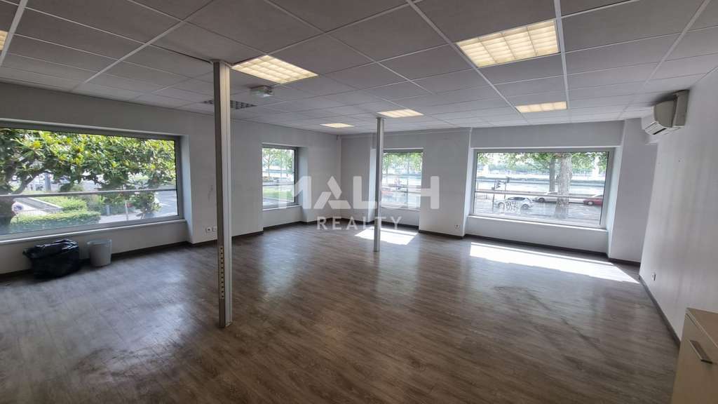 A louer local 314m² à Lyon 2e Quai Gailleton