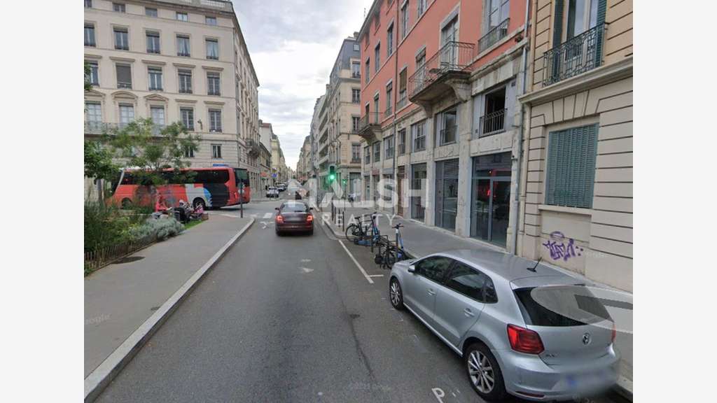 A louer local commercial 100m² Lyon 2e Perrache