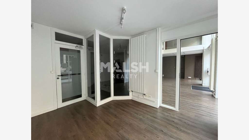 A louer local 142m² à Lyon 2e Charité / Ainay