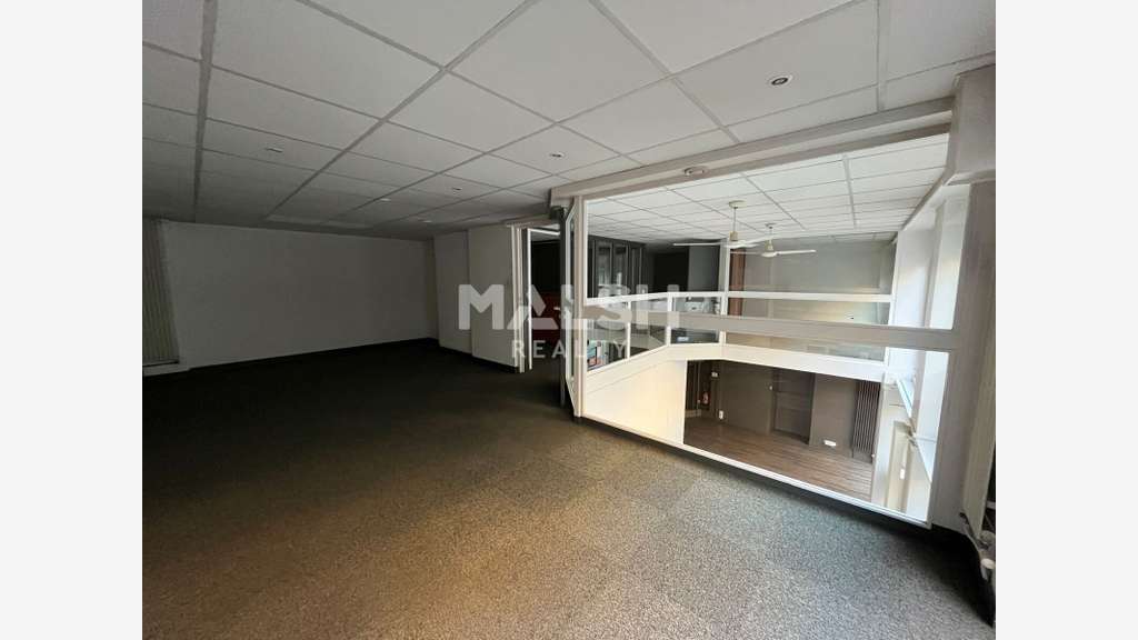 A louer local 142m² à Lyon 2e Charité / Ainay