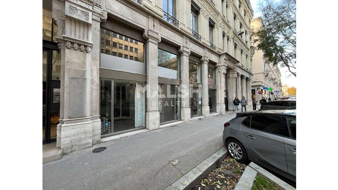A louer local 142m² à Lyon 2e Charité / Ainay