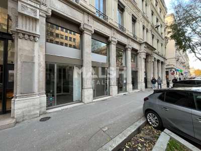 A louer local 142m² à Lyon 2e Charité / Ainay