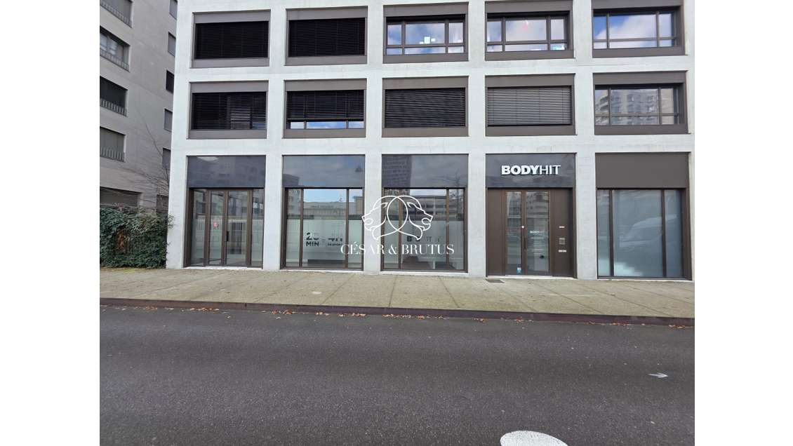 A louer local commercial 115m² à Lyon 2 Confluence