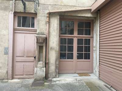 Loue local 50m² sur cour intérieure à Lyon 69002