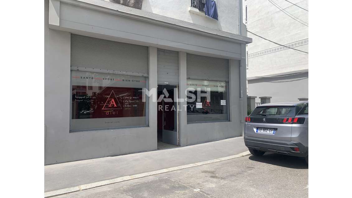 LOCAL COMMERCIAL - LYON 2 - FAIBLE LOYER EN PRESQU