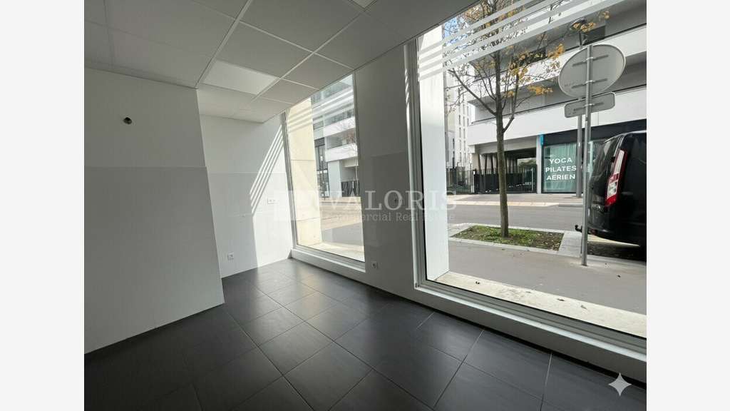 Location local commercial 165m² Lyon 2e Confluence