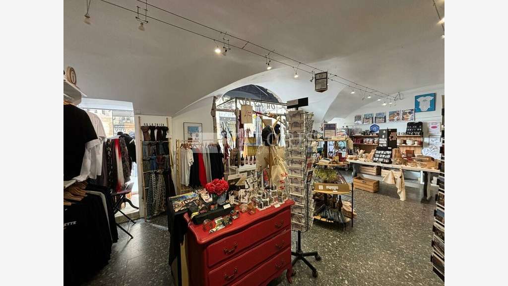 Location local 86m² à Lyon 2e Place Bellecour