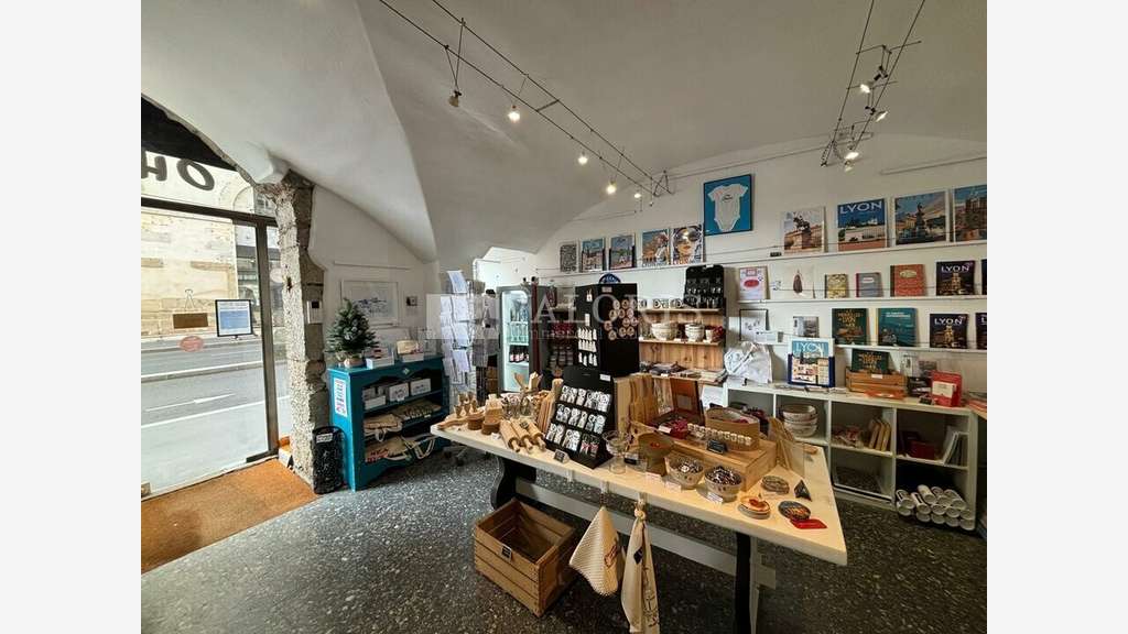 Location local 86m² à Lyon 2e Place Bellecour