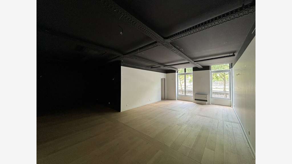 A louer local commercial 160m² Presqu'île Lyon