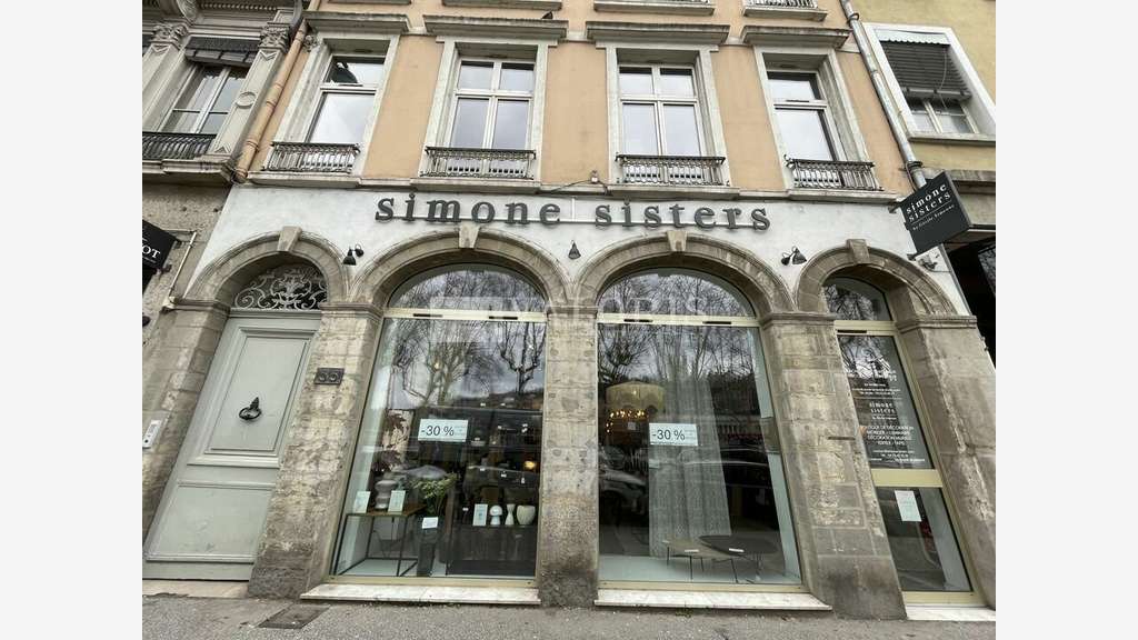 A louer local commercial 160m² Presqu'île Lyon