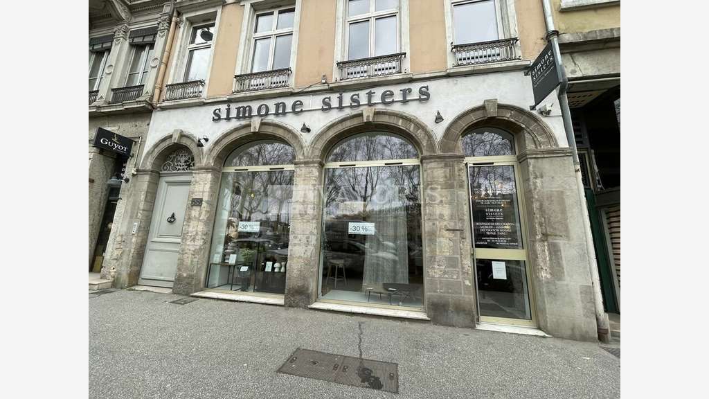A louer local commercial 160m² Presqu'île Lyon