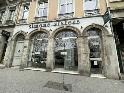 Location Locaux commerciaux - Boutiques à Lyon 2e
