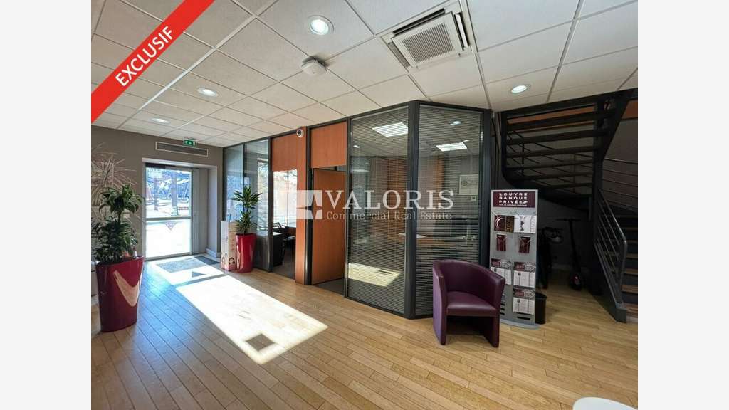 Location beau local 250m² Lyon 2e Place Bellecour