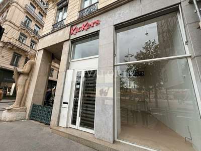 Location Locaux commerciaux - Boutiques à Lyon 2e