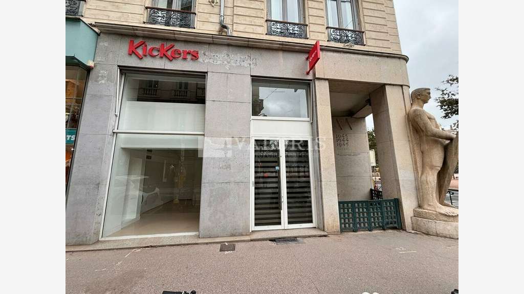 Location local   45m² angle Bellecour à Lyon 2e