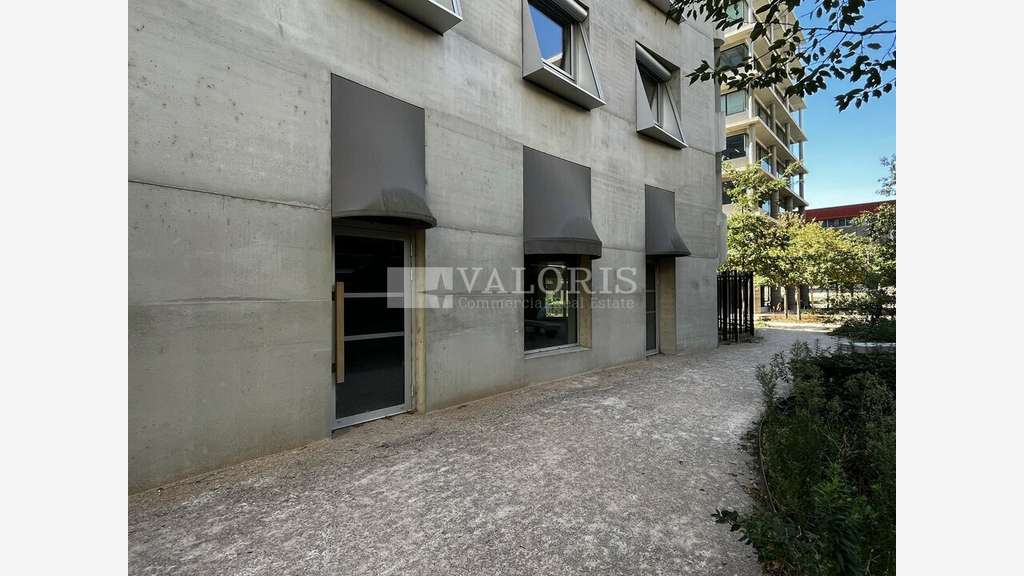 Location local commercial 67m² Lyon 2 Confluence
