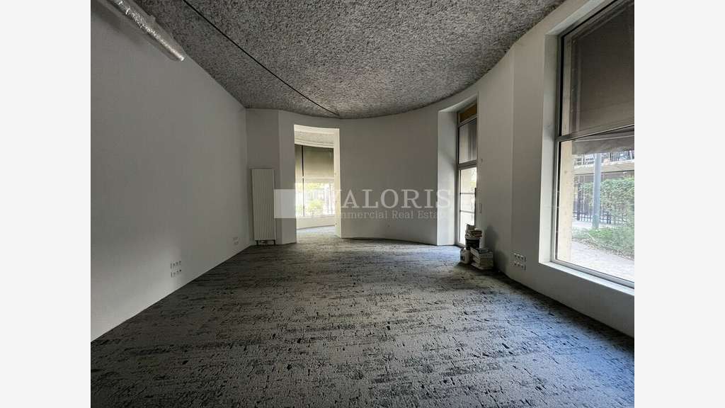 Location local commercial 67m² Lyon 2 Confluence