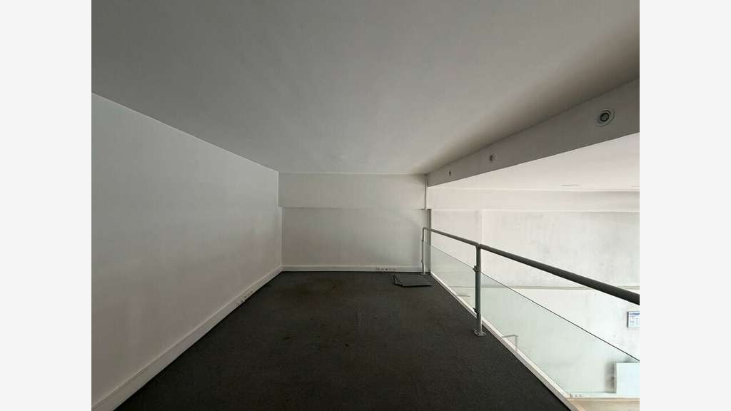 Location local commercial 55m² Carré d'Or Lyon 2e
