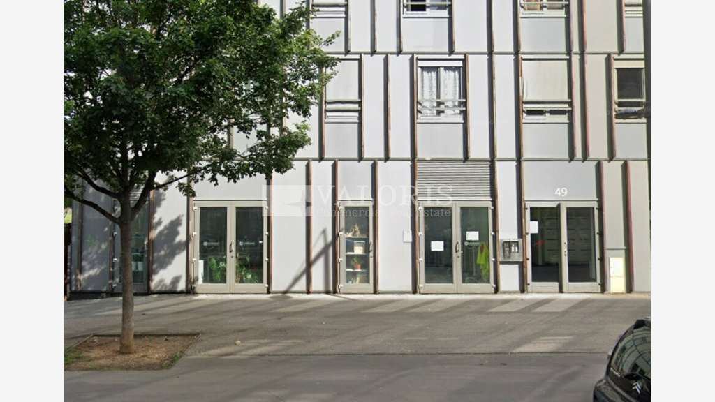 A louer local en angle 155m² à Lyon 2e 