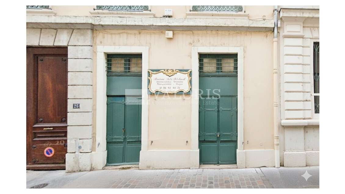 LYON - LOCAL COMMERCIAL à louer