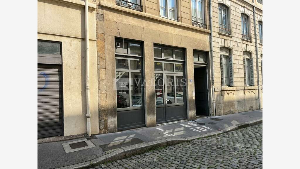 A louer local commercial 32m² à Lyon 2e Presqu'île