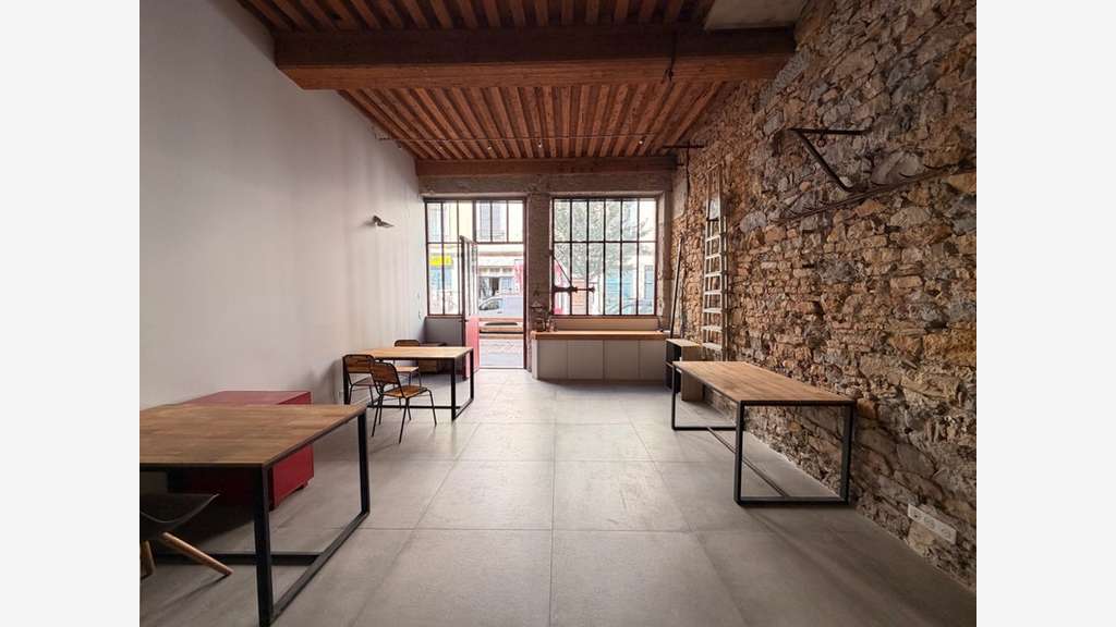 Local/bureau de 52m² à louer à Lyon 69002