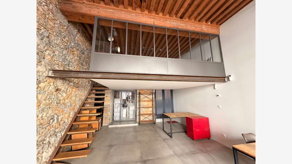 Local/bureau de 52m² à louer à Lyon 69002