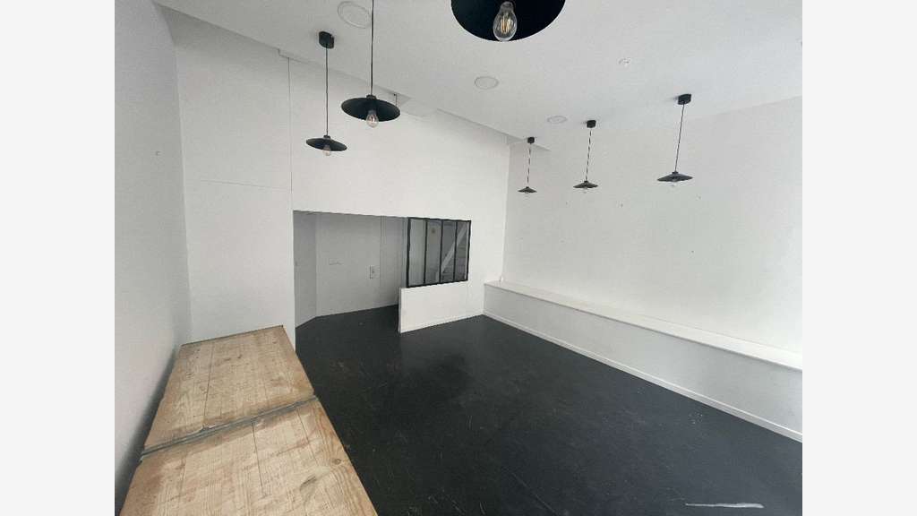 Local commercial de 21m² à louer à Lyon 69002