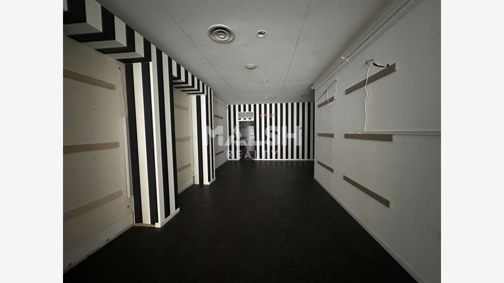 Local à louer 98m² à Lyon 2e rue Victor Hugo