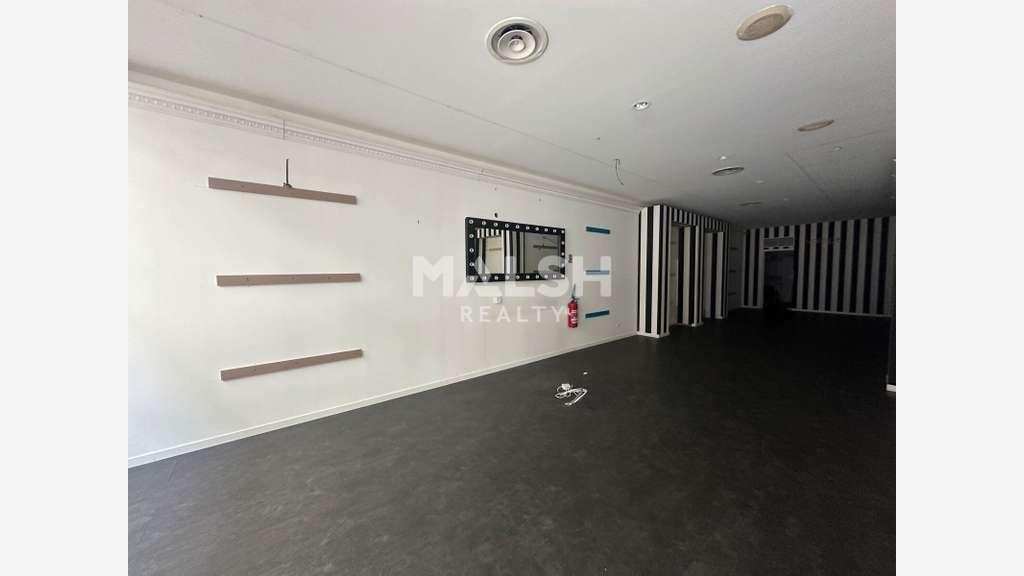 Local à louer 98m² à Lyon 2e rue Victor Hugo