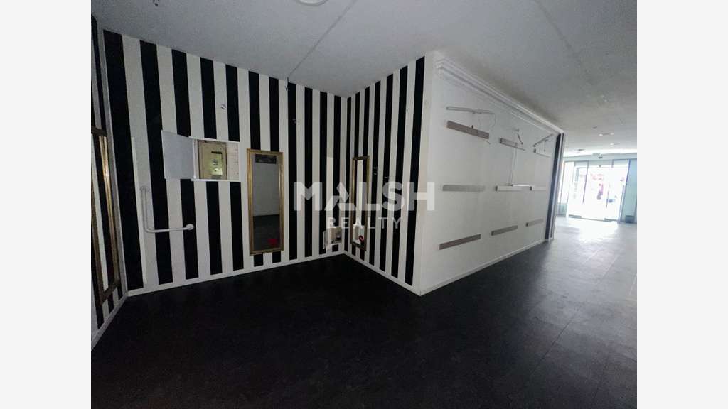 Local à louer 98m² à Lyon 2e rue Victor Hugo