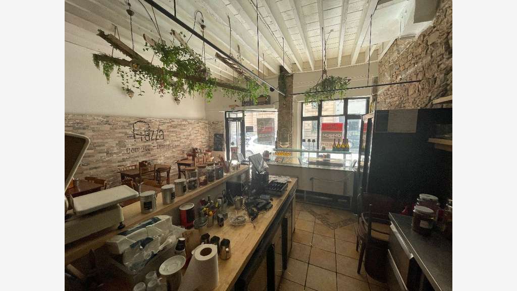 A LOUER - LOCAL COMMERCIAL - 64 RUE DE LA CHARITE