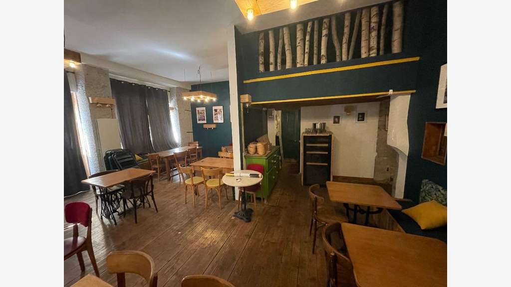 A louer local commercial d'angle 84m² à Lyon 69002