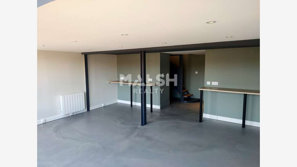 LOCAL COMMERCIAL À LOUER - 74 m² - LYON 2