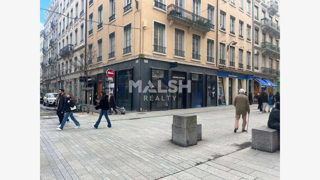 LYON 2 - LOCAL COMMERCIAL - A LOUER - 89 m²