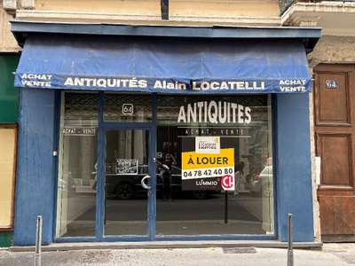 A louer local commercial 79m² à Lyon 2e rue Comte