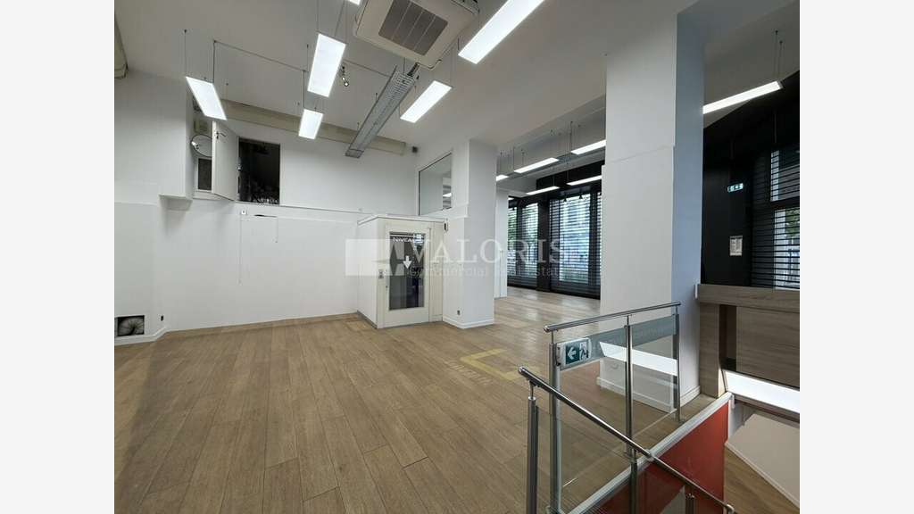 Local commercial 174m² à louer empl N°1 Lyon 2ème 